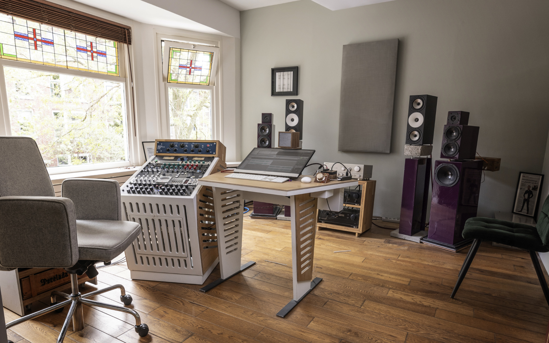 Masterenzo mastering studio in Rotterdam-Noord
